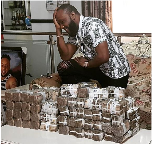 Kcee Show off Wards of Cash in response to Harryson and Soso Soberekon Shade