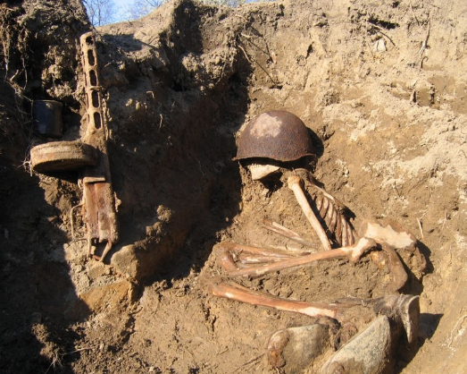 Mass Grave containing 800 Dead German Soldiers Discovered in Russia